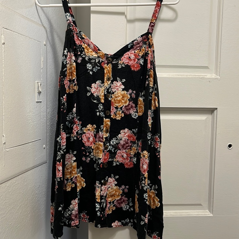 Size 1 Torrid button down cami/tank.